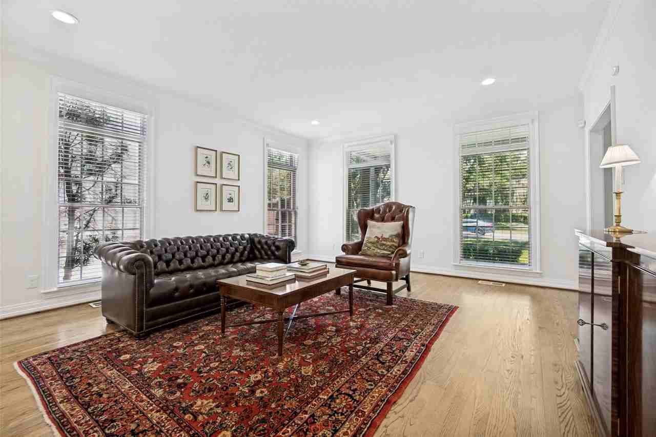 4501 Fairfax Ave - Photo 5 of 21