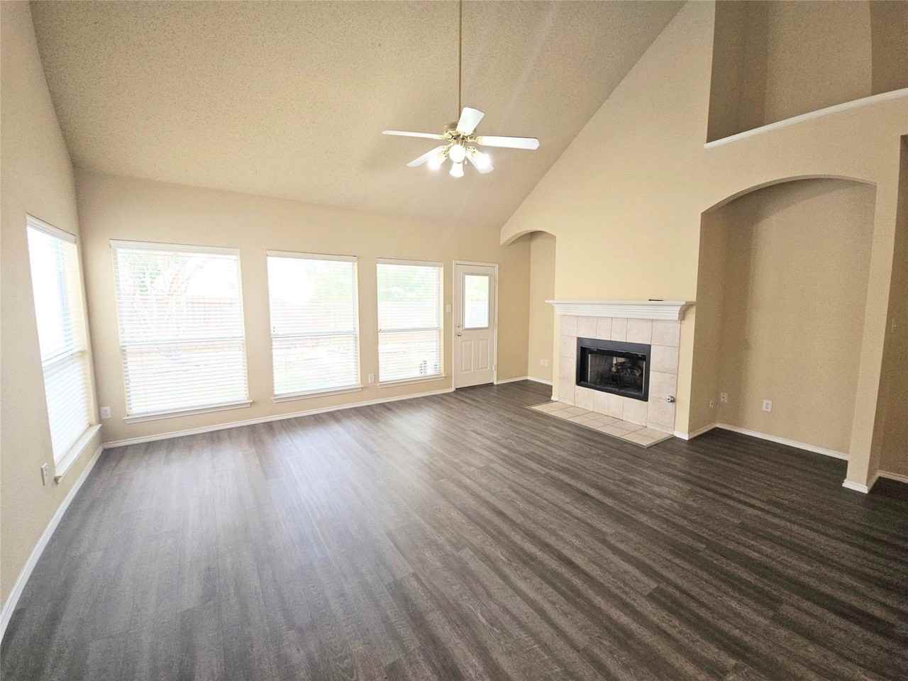 4605 Buffalo Bend Pl - Photo 3 of 32