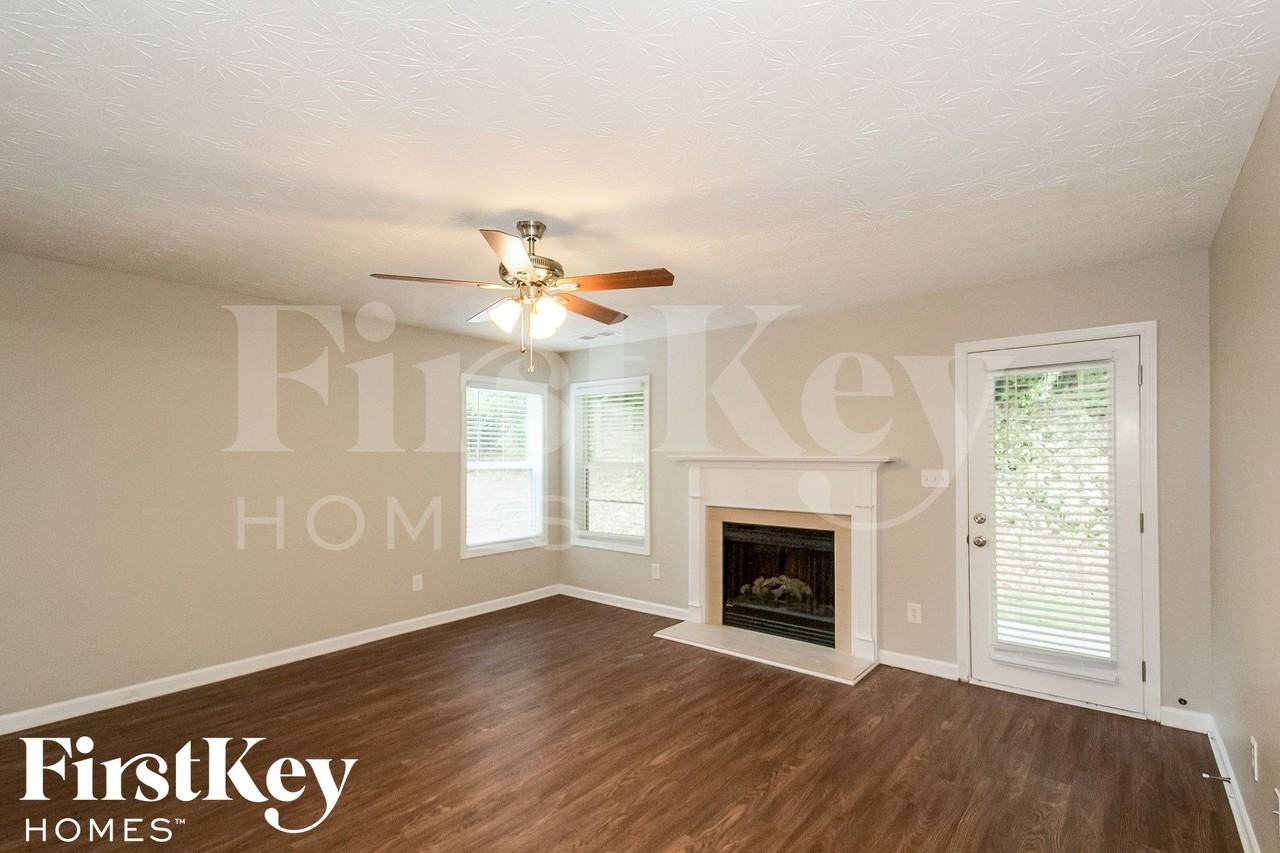 1392 Alcovy Falls Dr - Photo 5 of 15