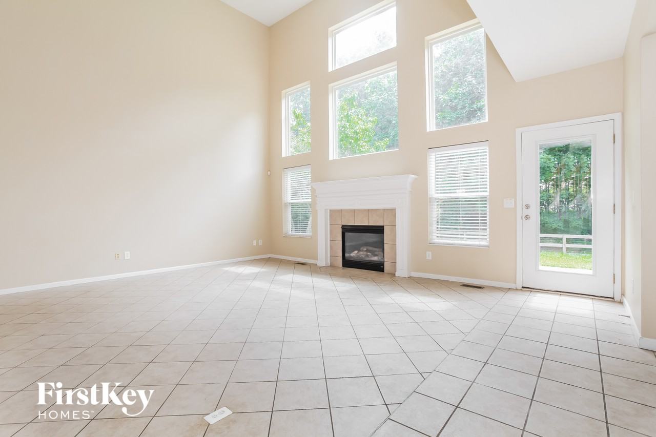 1231 Woodchase Trl - Photo 3 of 15
