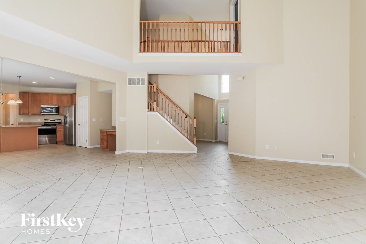 1231 Woodchase Trl - Photo 4 of 15