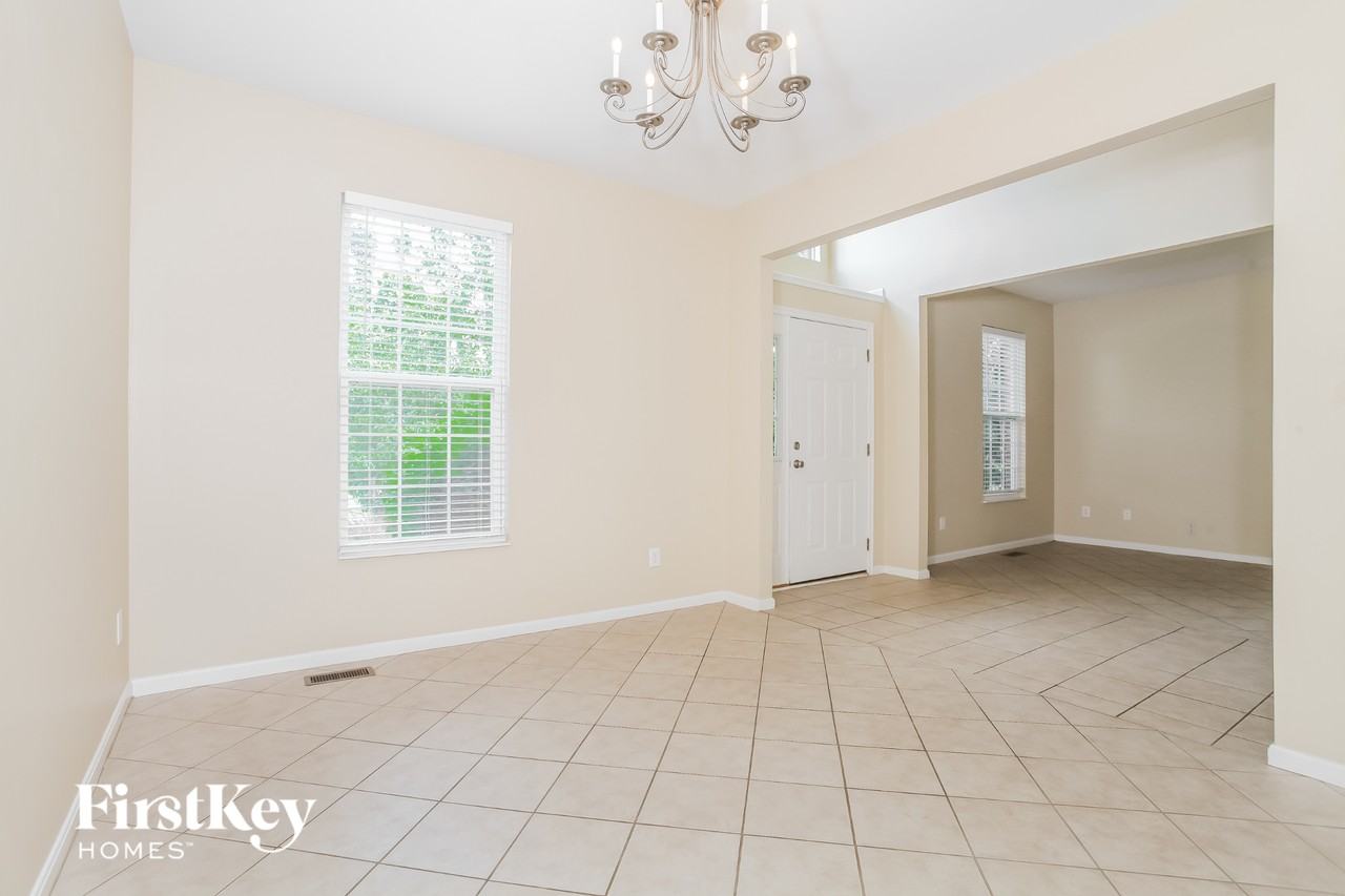 1231 Woodchase Trl - Photo 5 of 15