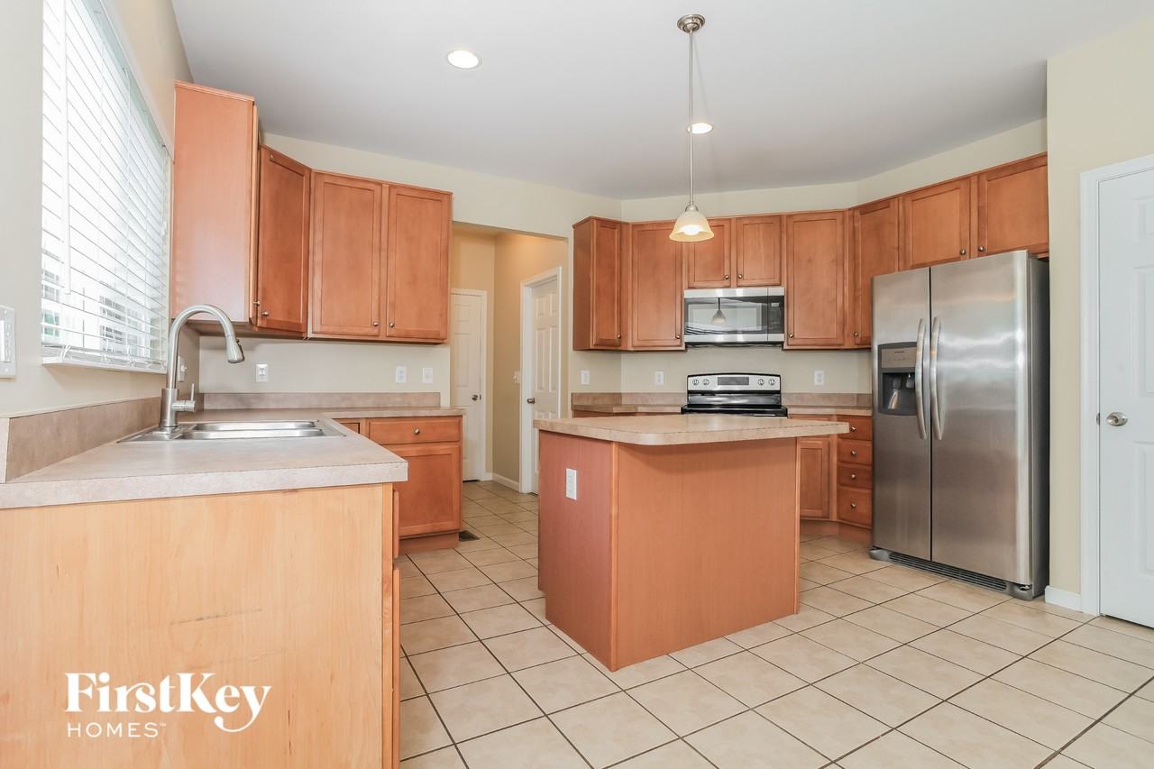 1231 Woodchase Trl - Photo 7 of 15
