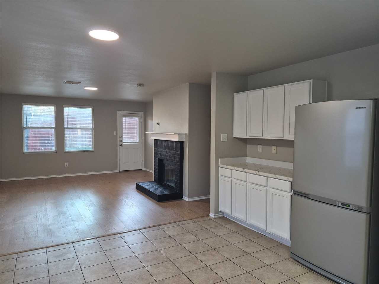 12901 Cowper Dr - Photo 2 of 11