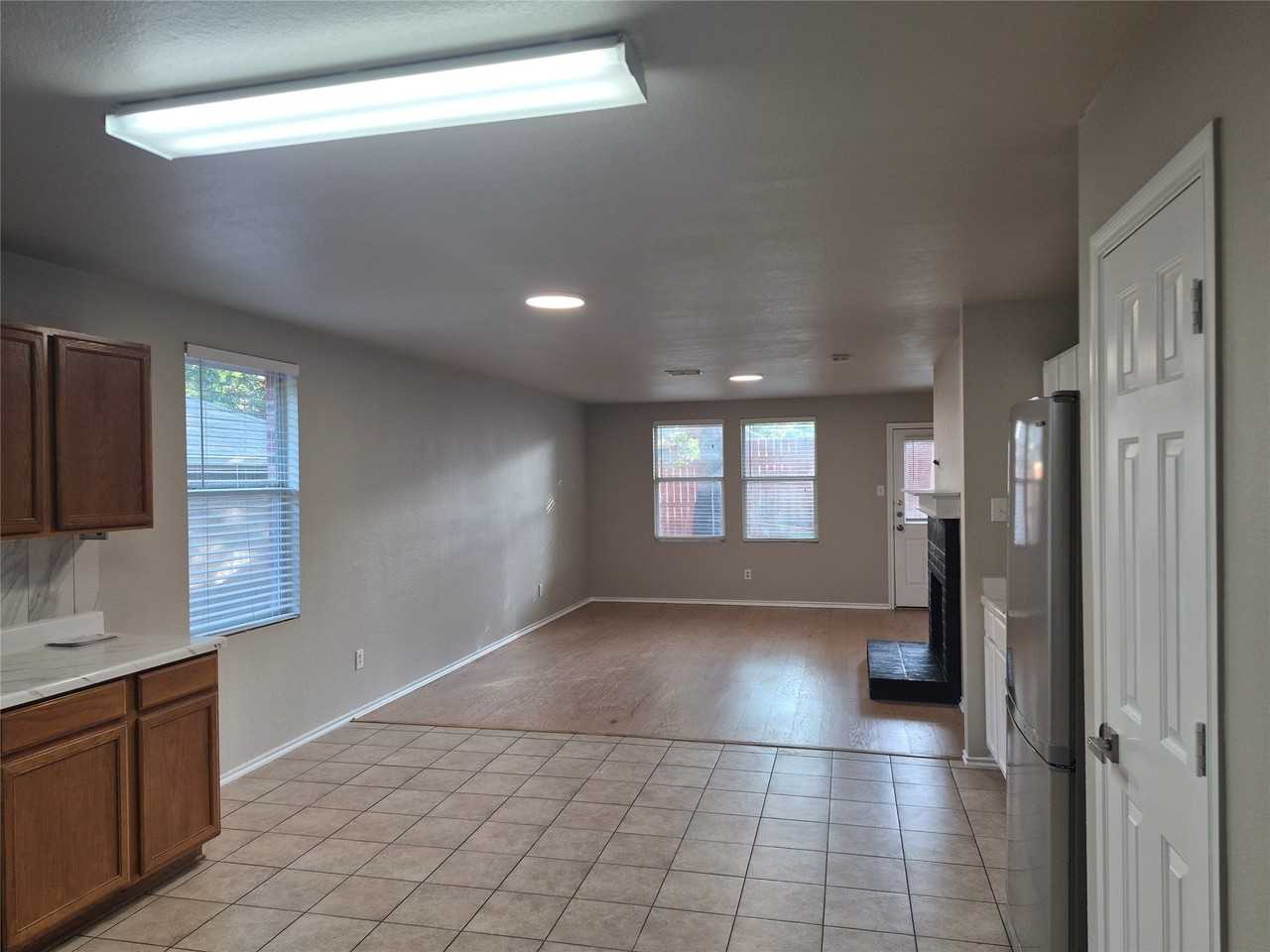 12901 Cowper Dr - Photo 3 of 11