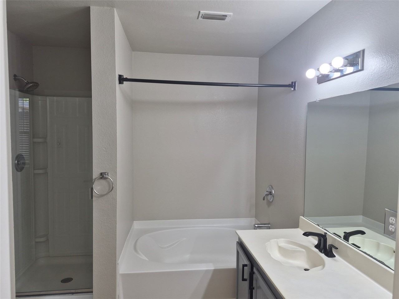 12901 Cowper Dr - Photo 7 of 11