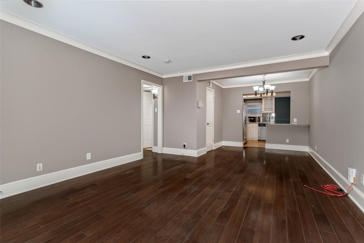 10205 Regal Oaks Dr #123 - Photo 2 of 28