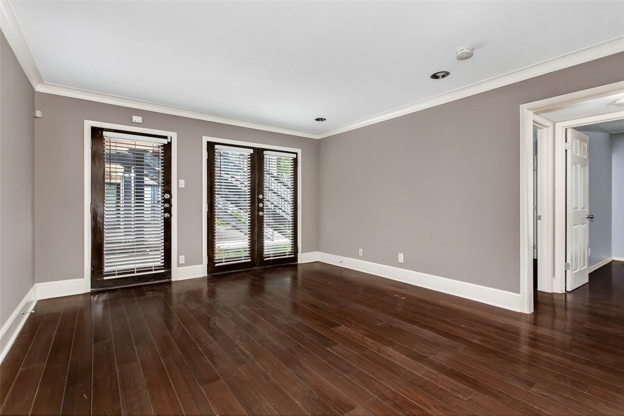 10205 Regal Oaks Dr #123 - Photo 3 of 28
