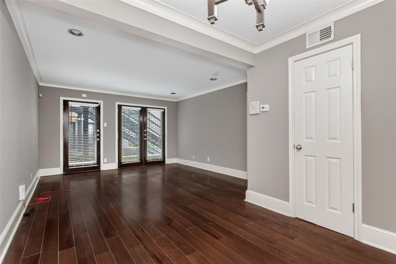 10205 Regal Oaks Dr #123 - Photo 5 of 28