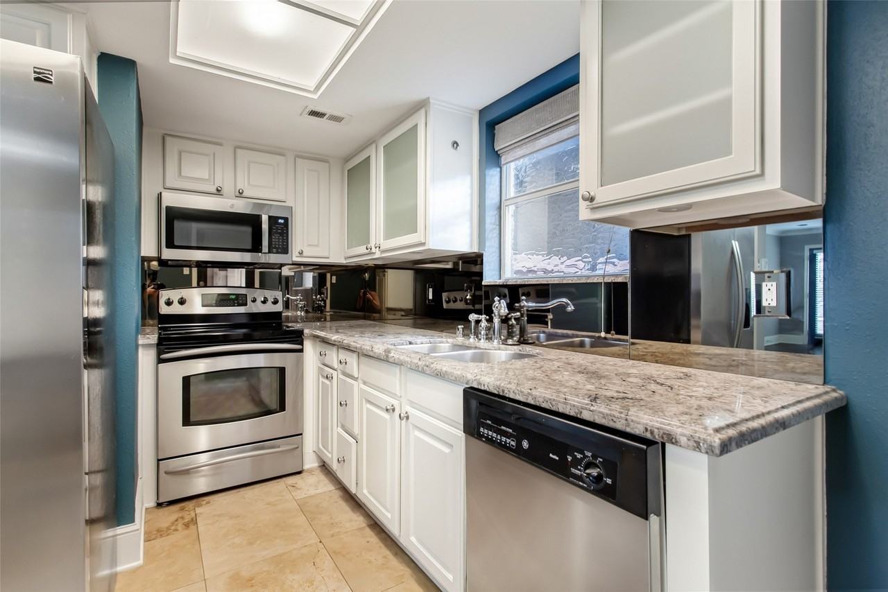 10205 Regal Oaks Dr #123 - Photo 6 of 28