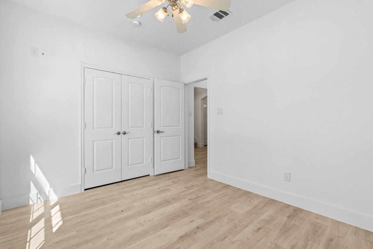12625 Joplin Dr - Photo 4 of 37