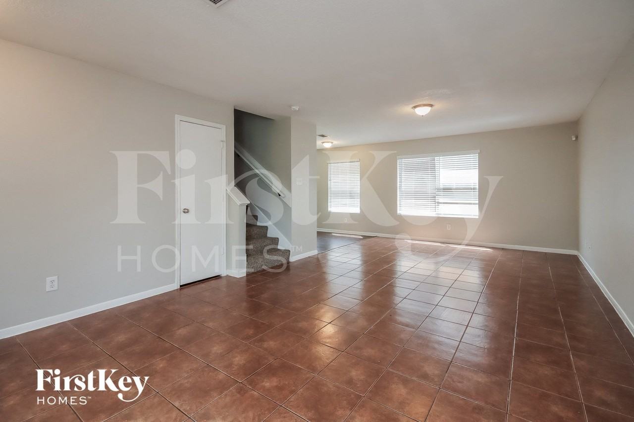 1110 Magnolia Bloom Trl - Photo 2 of 16