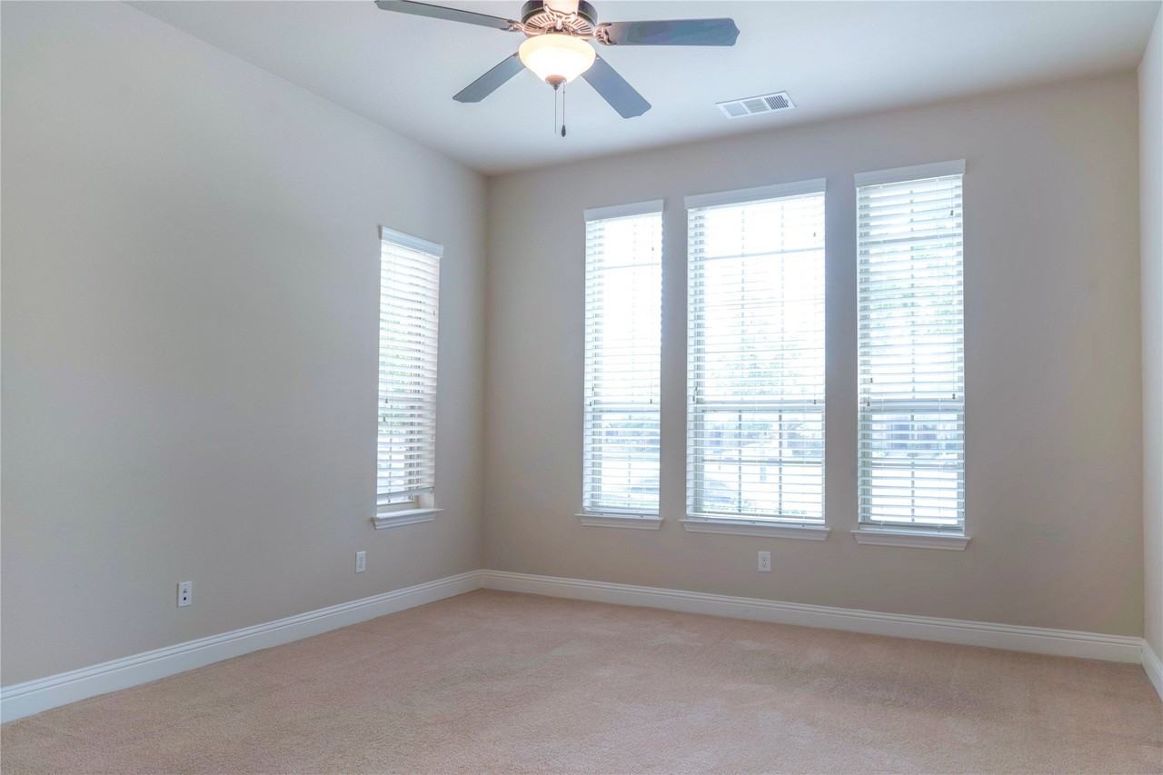 765 Huntingdon St - Photo 6 of 20