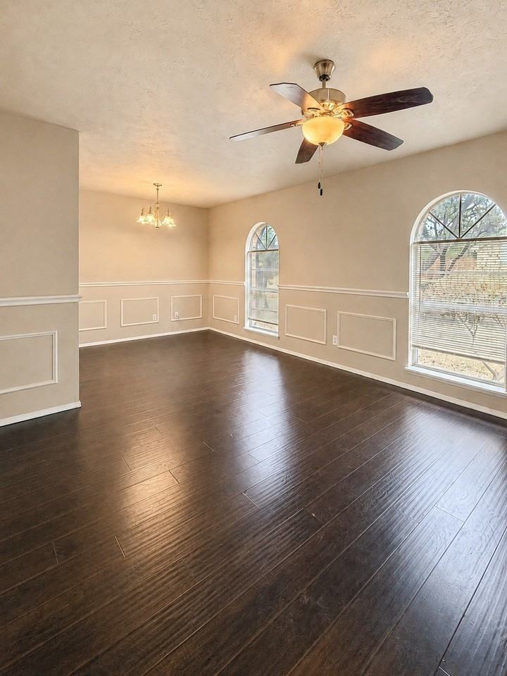 2937 Emberwood Dr - Photo 3 of 20