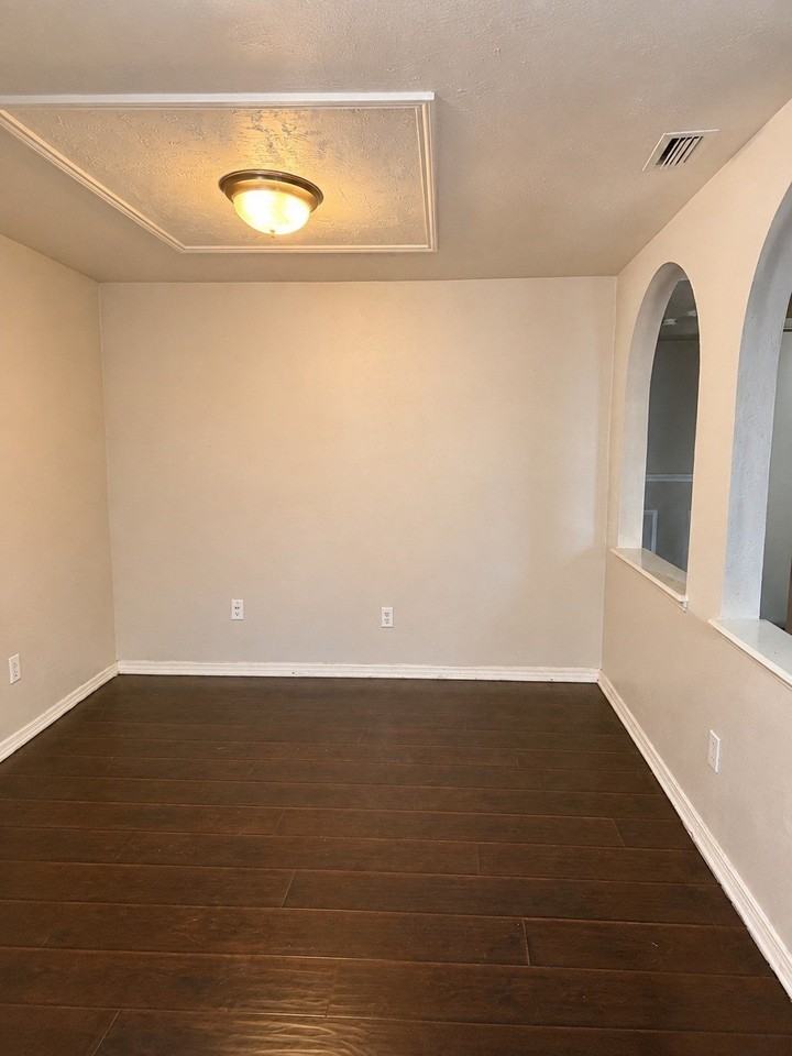 2937 Emberwood Dr - Photo 7 of 20