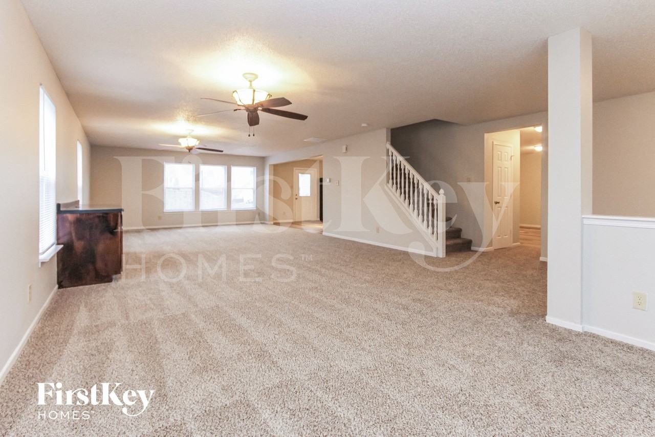 1078 Millstone Ct - Photo 3 of 16