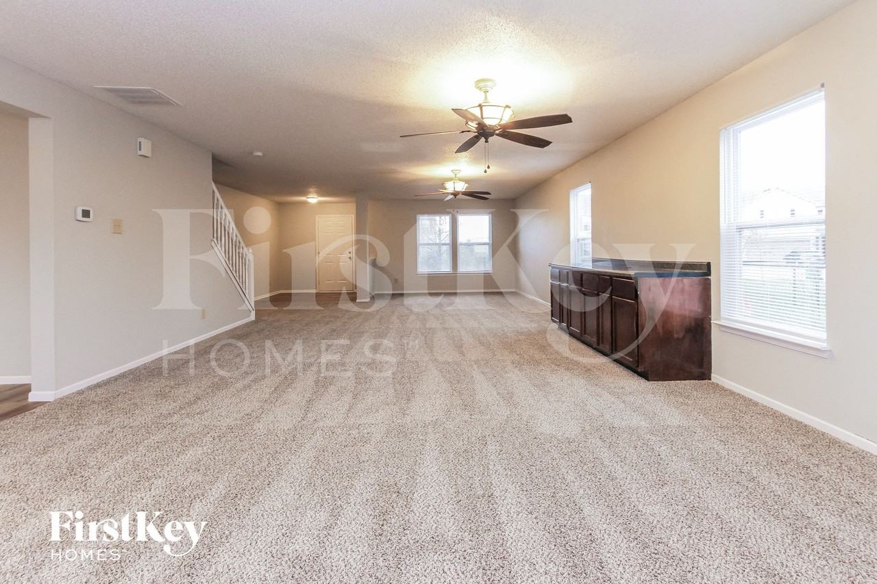 1078 Millstone Ct - Photo 4 of 16