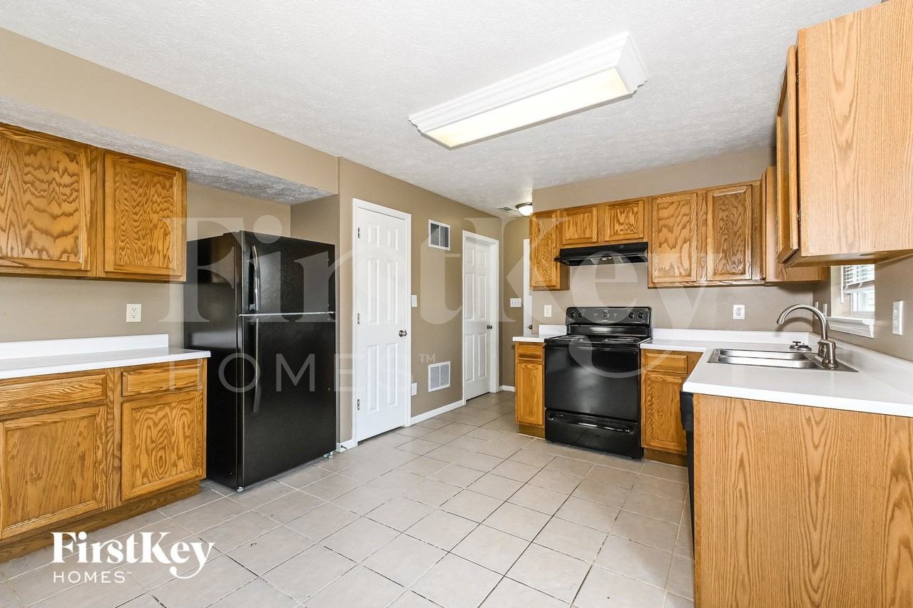 10694 Hoosier Ct - Photo 6 of 15
