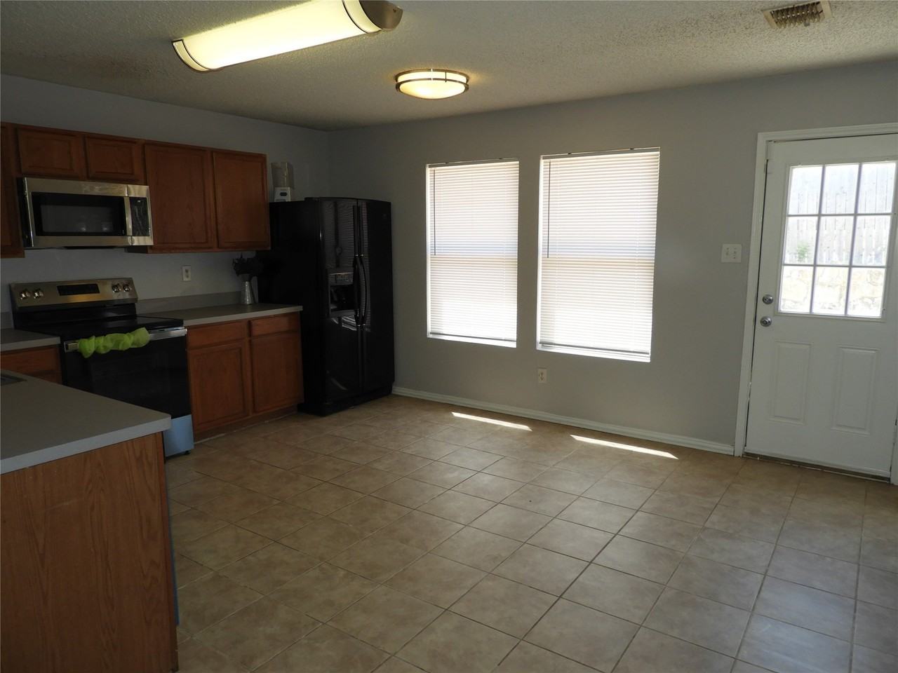 2529 Timberbrook Trl - Photo 3 of 8
