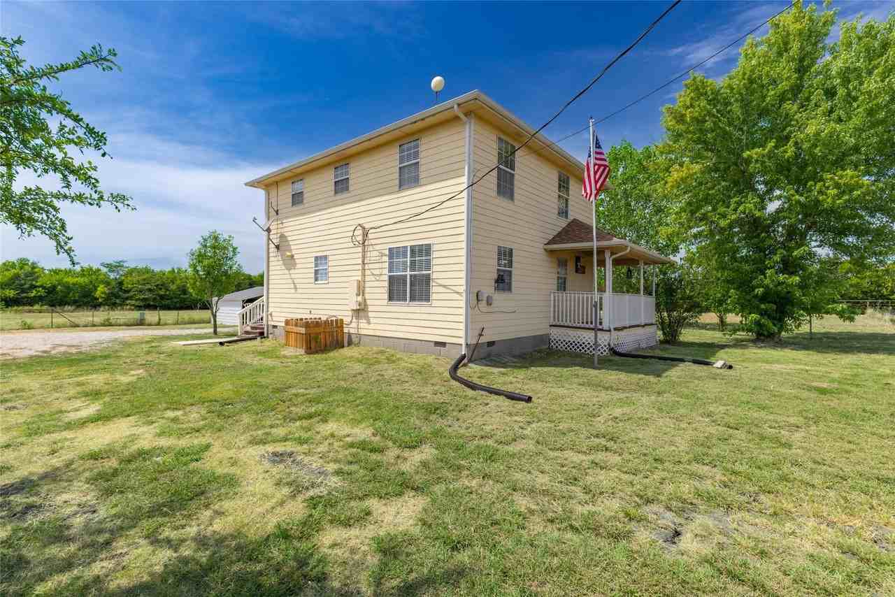 4059 County Road 2727 - Photo 3 of 28