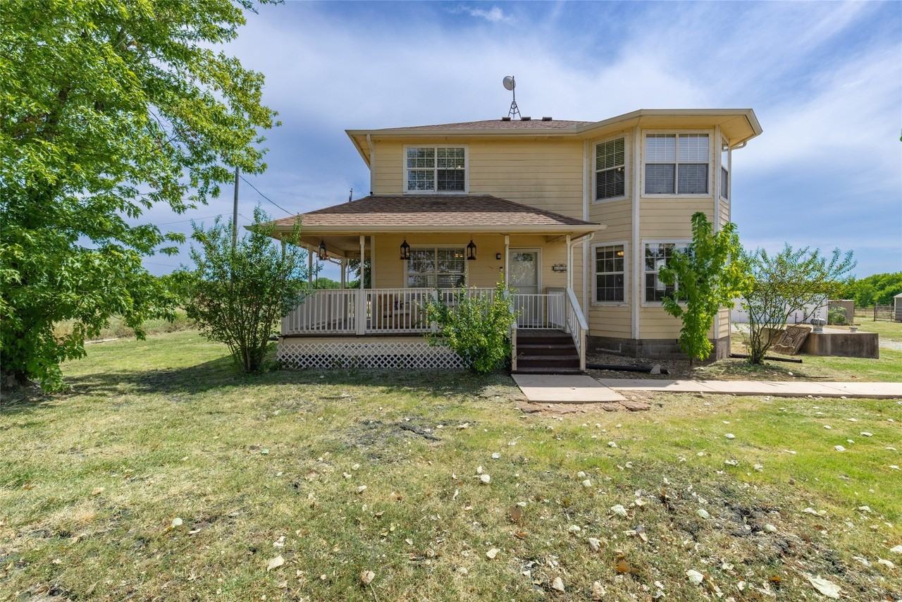 4059 County Road 2727 - Photo 4 of 28