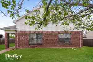 featured image of 10219 Glen Vista Dr