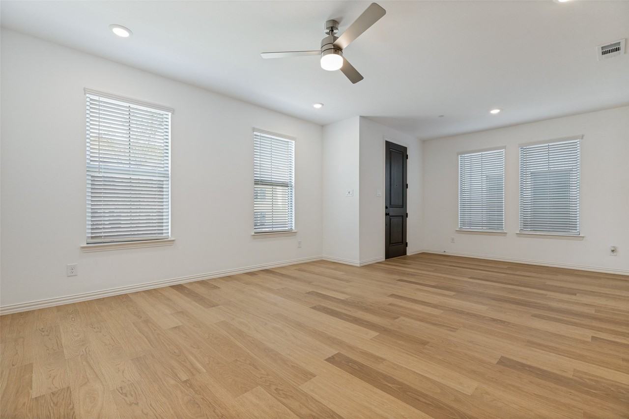4766 Lunker St - Photo 6 of 25