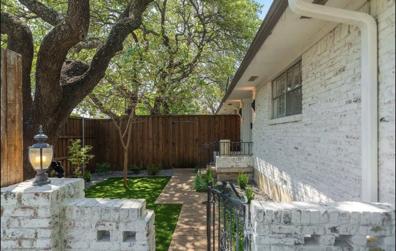 9003 Villa Park Cir - Photo 2 of 28