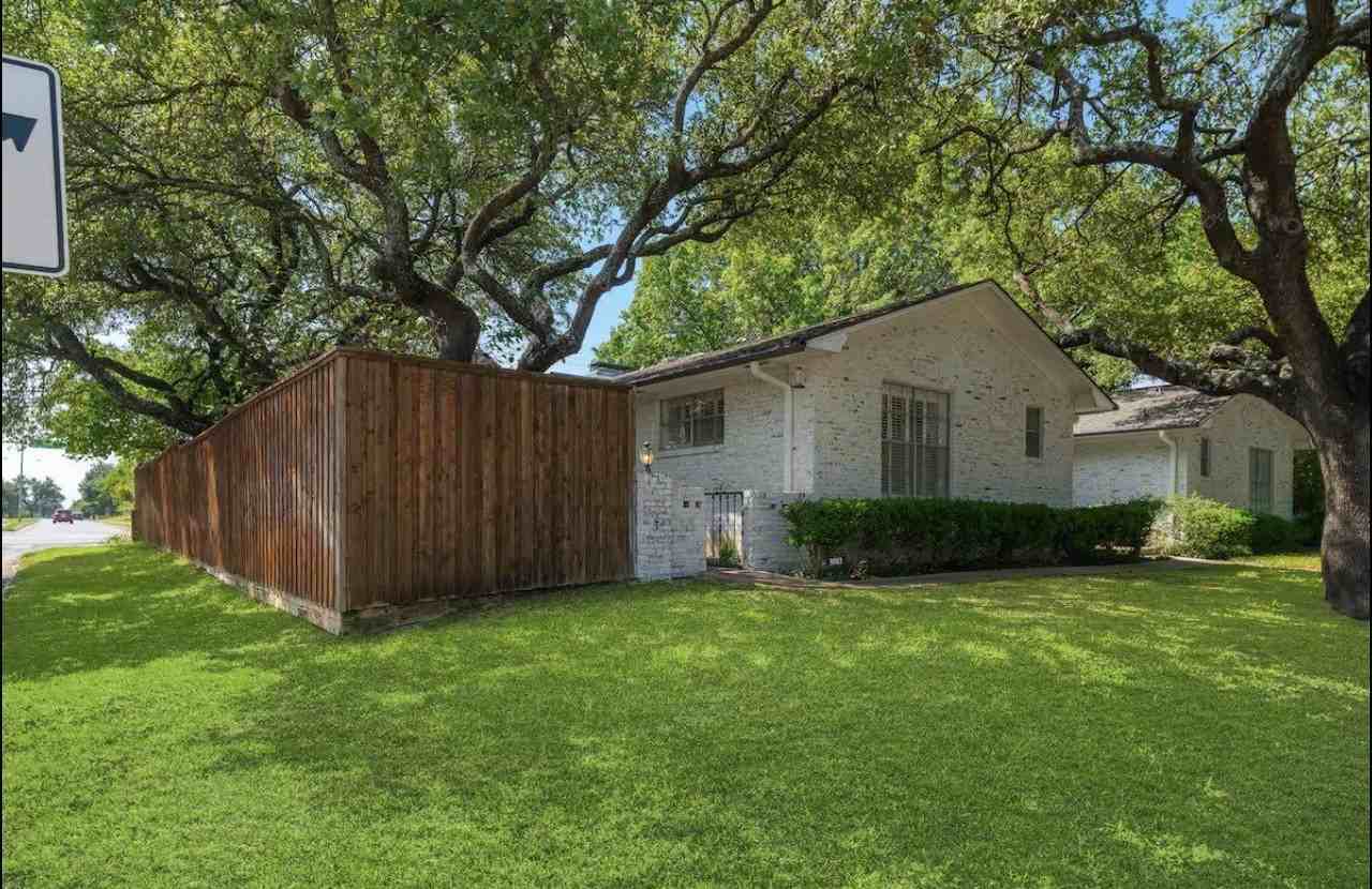 9003 Villa Park Cir - Photo 4 of 28