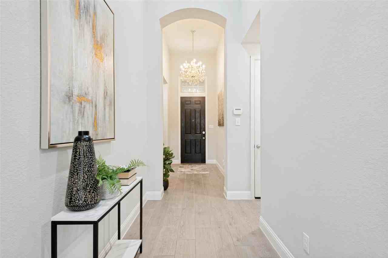 909 Hubbard Creek Trl - Photo 6 of 30