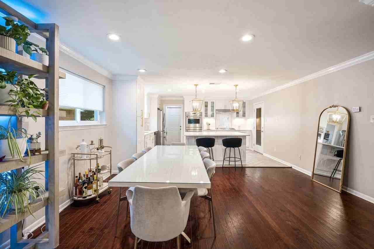 2711 Alco Ave - Photo 4 of 23