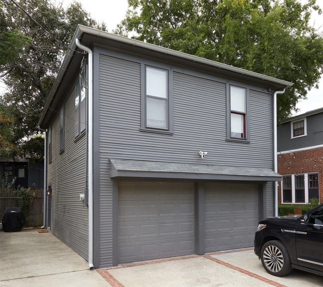 805 Lilac St - Photo 2 of 21