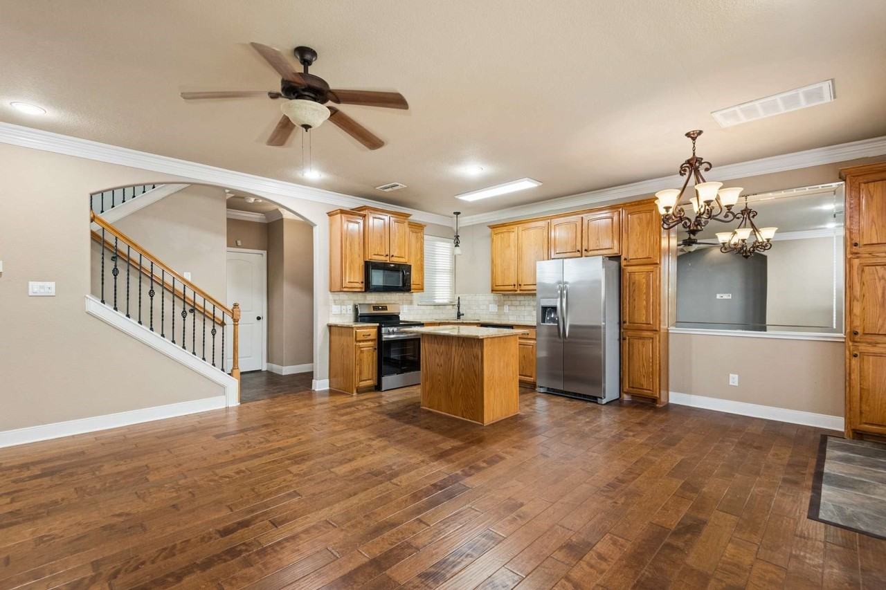 2940 Europa Dr - Photo 2 of 18