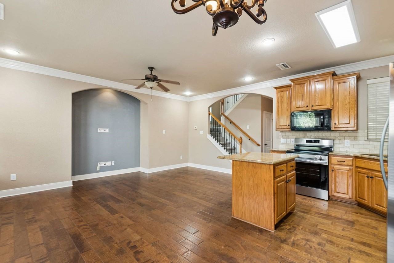 2940 Europa Dr - Photo 6 of 18