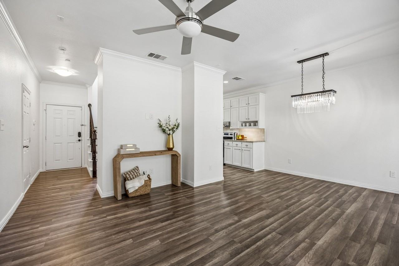 2113 Parkview - Photo 5 of 15
