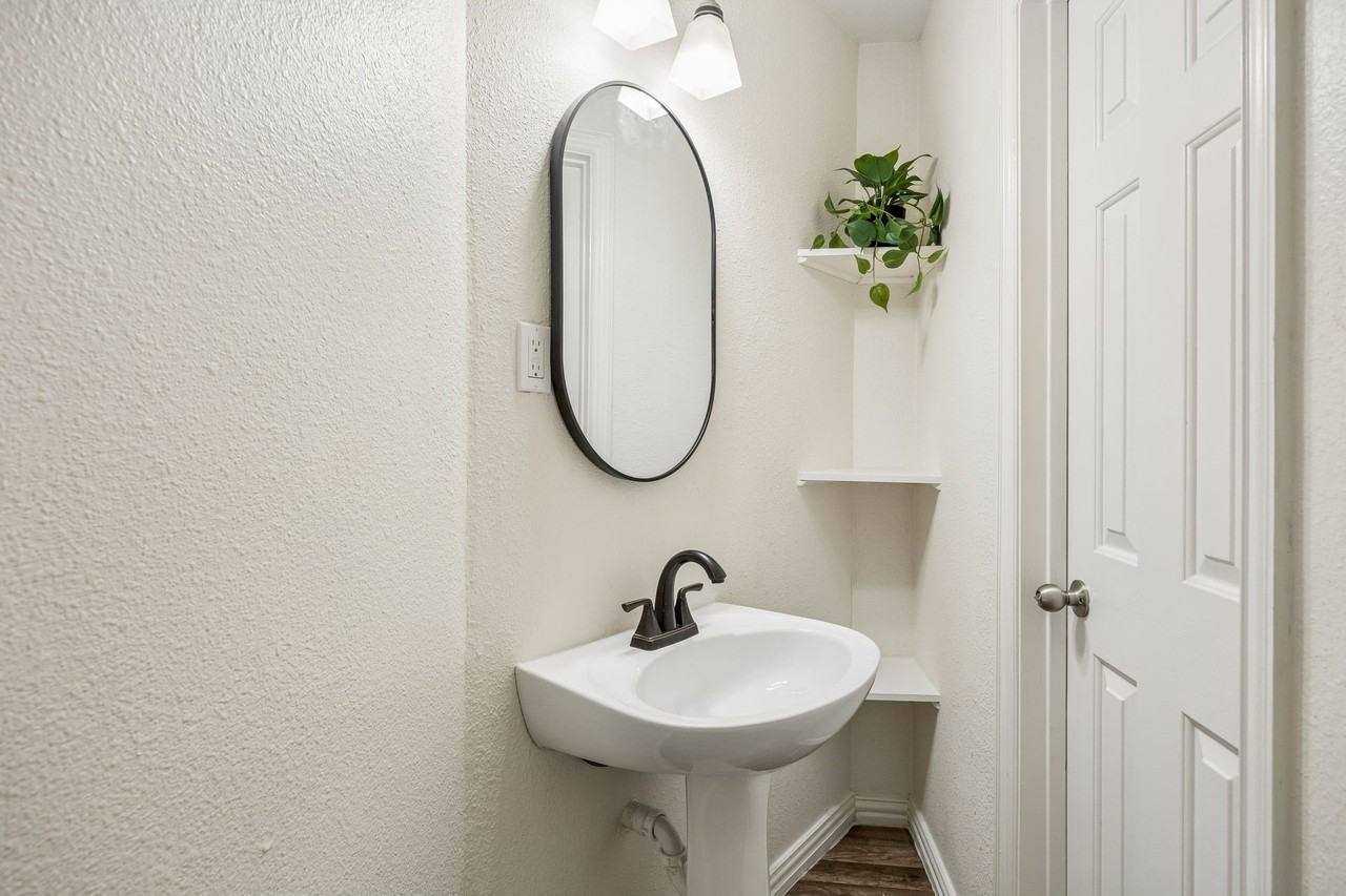 2113 Parkview - Photo 6 of 15
