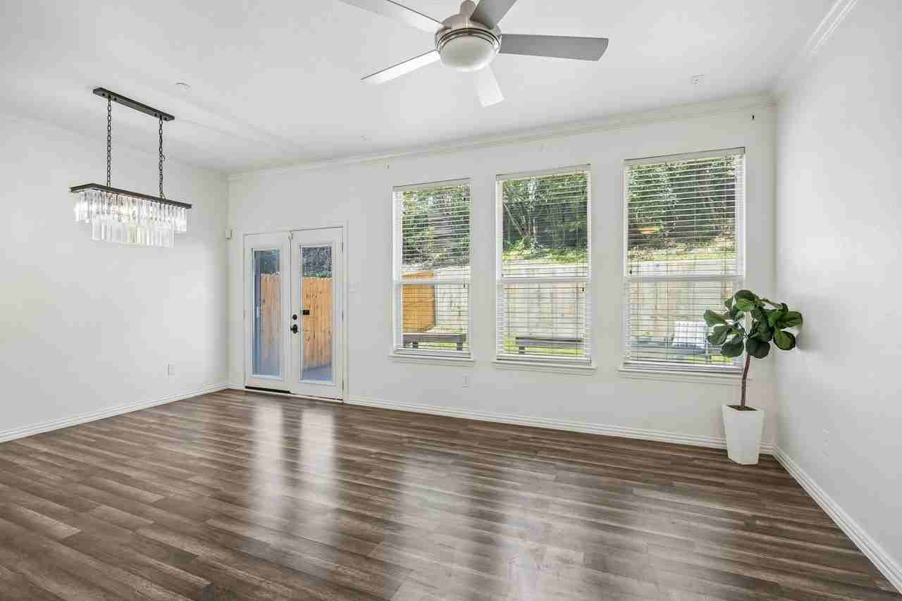 2113 Parkview - Photo 7 of 15