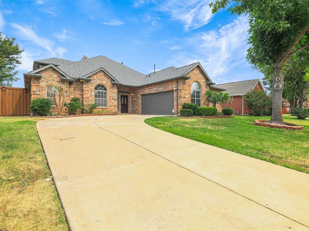 3809 Rock Trl - Photo 2 of 25
