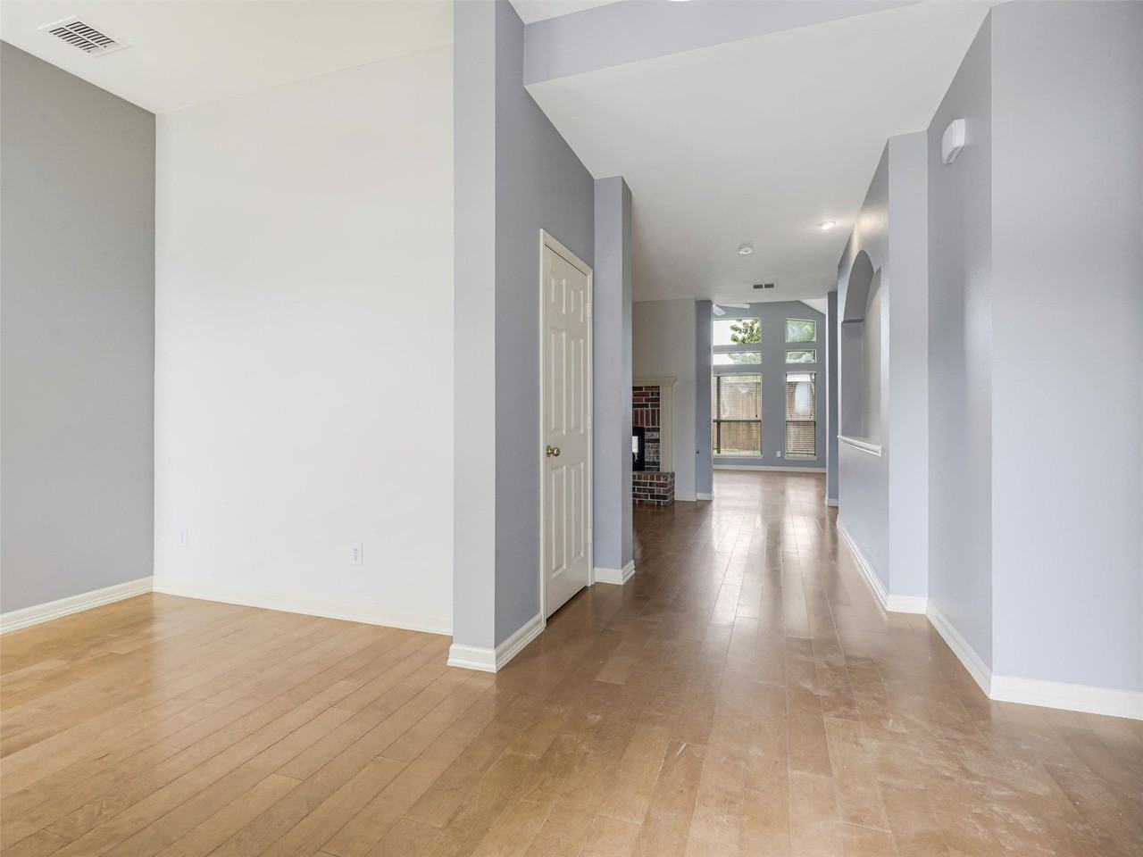 3809 Rock Trl - Photo 3 of 25