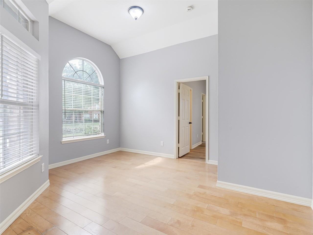 3809 Rock Trl - Photo 5 of 25