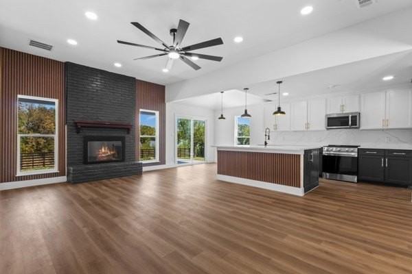 5000 Edgewater Dr - Photo 3 of 17