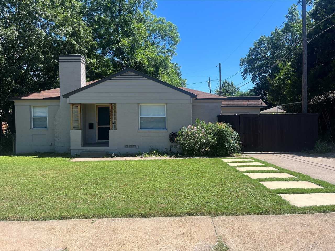 2732 Mateur St - Photo 2 of 35