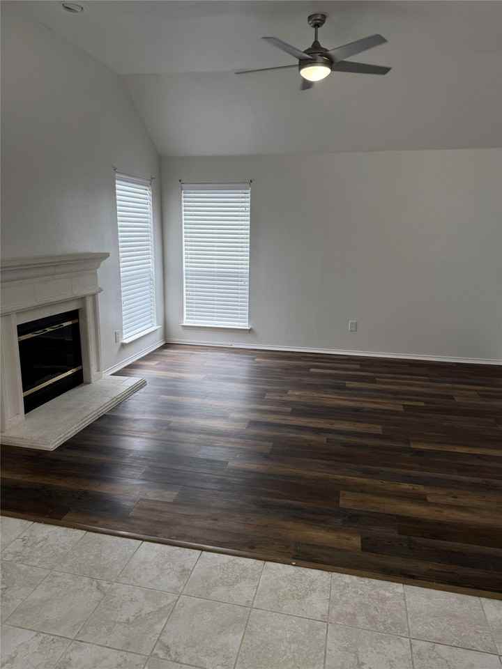 3860 Gillespie Dr - Photo 7 of 12