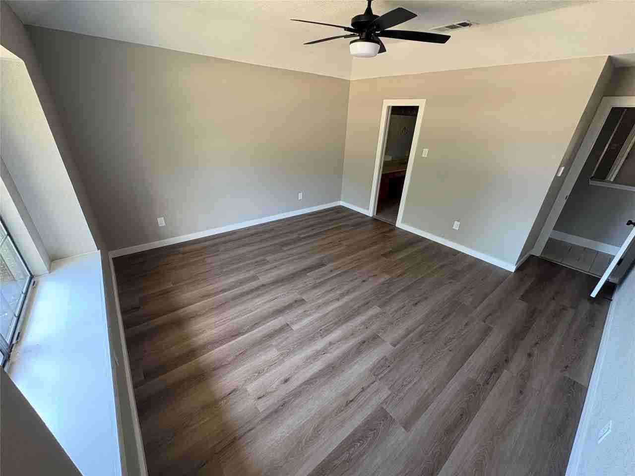 2710 Vistaview Dr - Photo 3 of 21