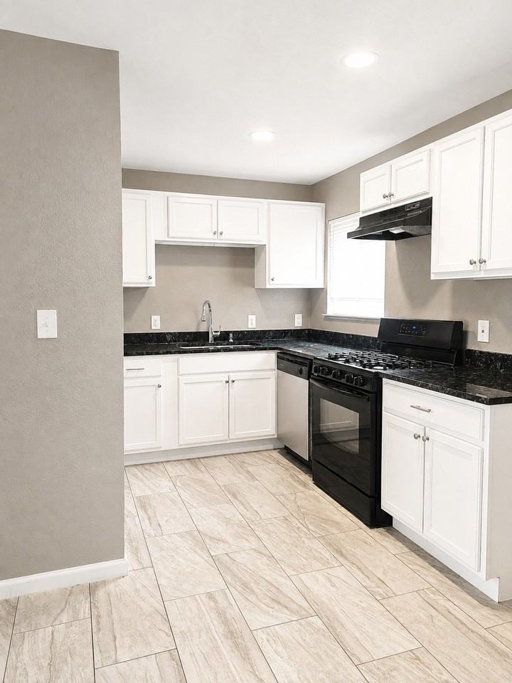 3735 Stateoak Dr - Photo 4 of 17