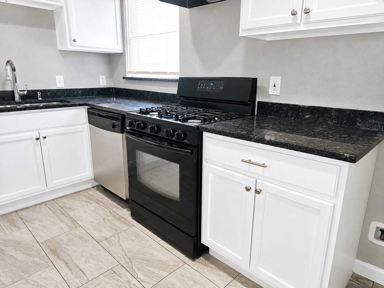 3735 Stateoak Dr - Photo 5 of 17