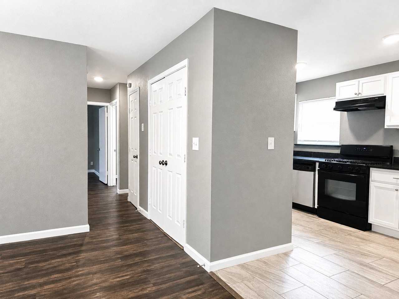 3735 Stateoak Dr - Photo 6 of 17