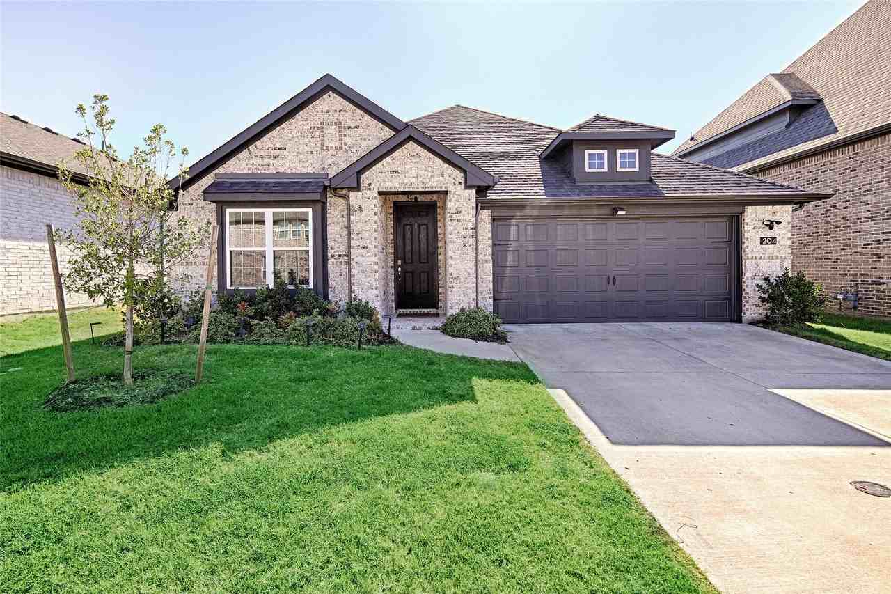 204 Tartane Dr - Photo 3 of 30