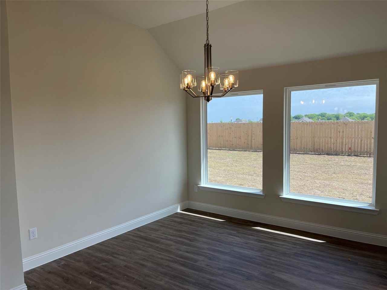 4205 Baccarat Ln - Photo 5 of 19