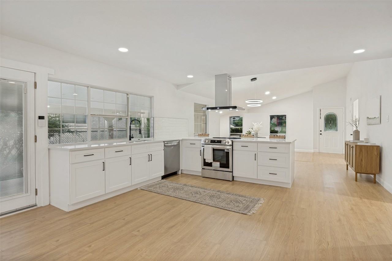 3020 Ravine Trl - Photo 5 of 30